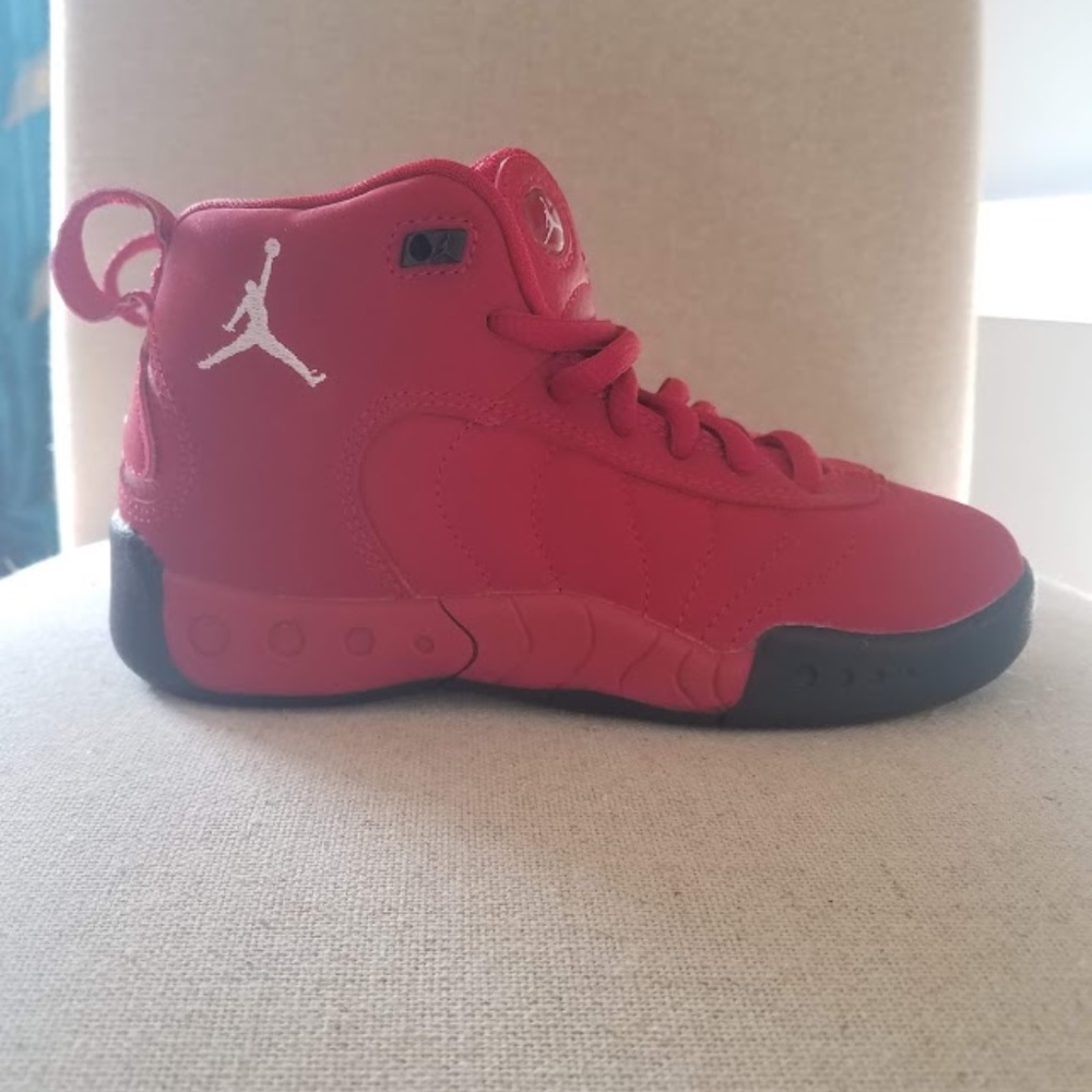 Boys Jordan Sneakers